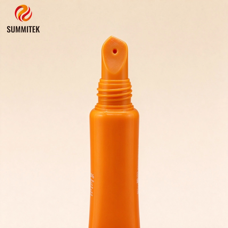 Tubo aplicador de b&aacute;lsamo labial D16 | Envases para el cuidado de ojos y labios
